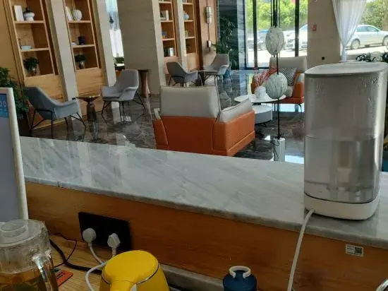 Maison New Century Chizhou Government Service Center Hotel