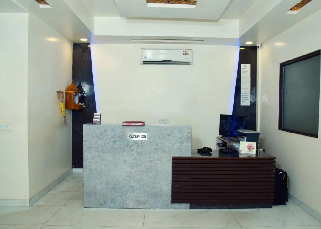 Hotel Park Suites At Airport