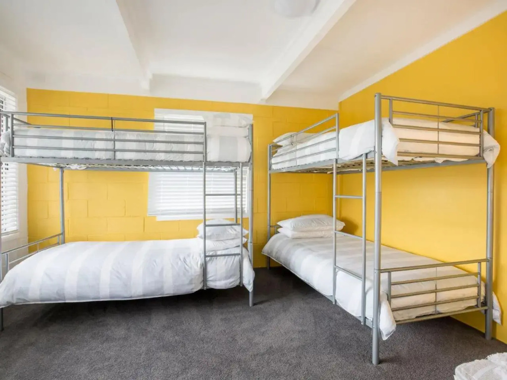 Sunfish Pet Friendly 4 Mins Walk to Beach