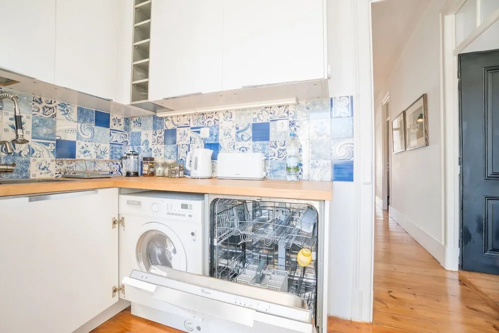 An Ecletic Apartment in Lisbon