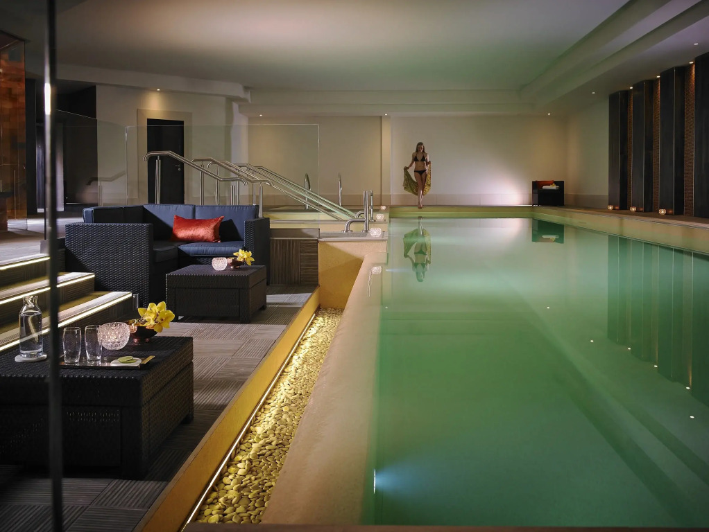 Westport Coast Hotel