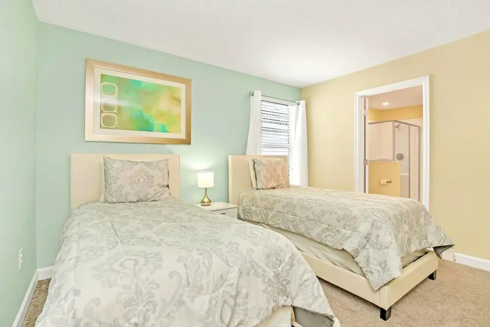 Stunning 8BR Home with BBQ Pool and Theater