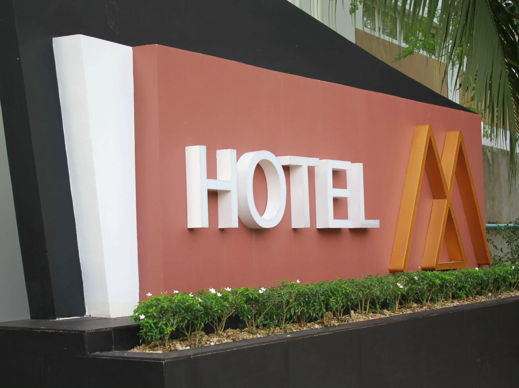 Hotel M
