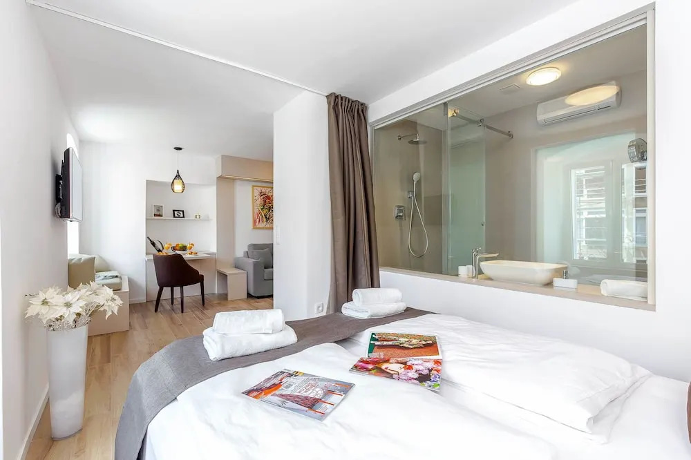 Apartment Wow