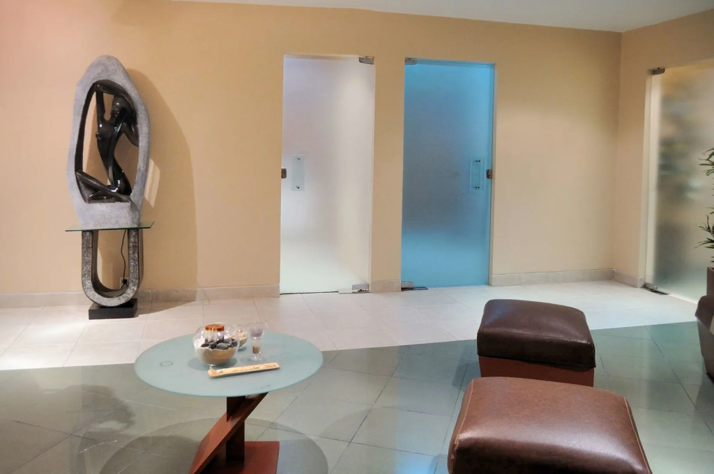 Suites Camino Real