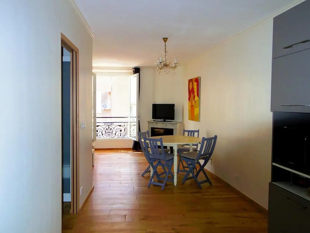 Welcome to Cannes - Rue Meynadier