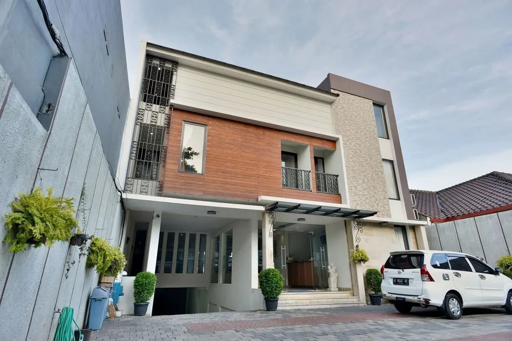 Zen Rooms Near TB Simatupang