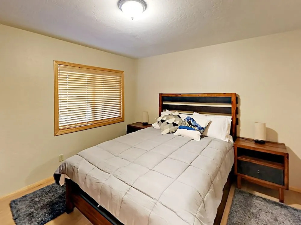 42551 Peregrine Ave Home 3 Bedrooms 2 Bathrooms Home