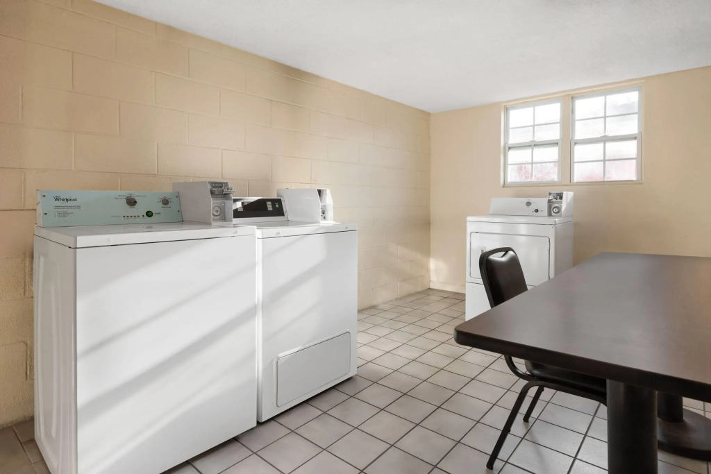 Super 8 by Wyndham New Orleans