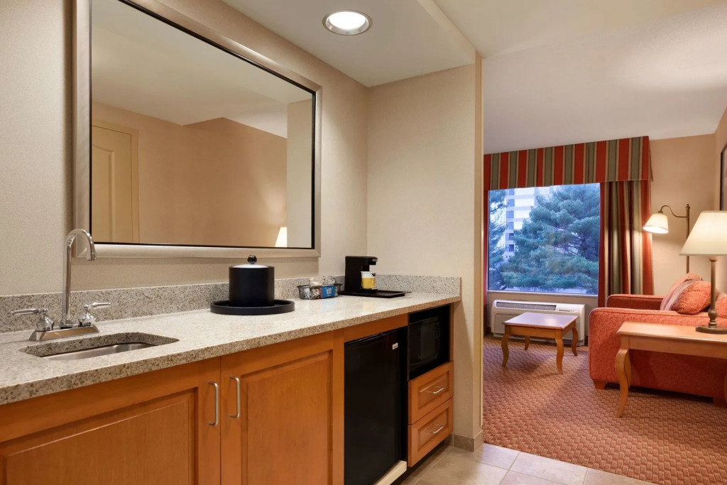 Hampton Inn & Suites East Hartford