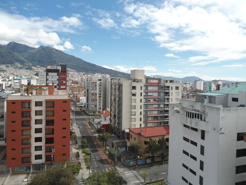PLAZA FOCH Area - APARTMENTS with Balcony