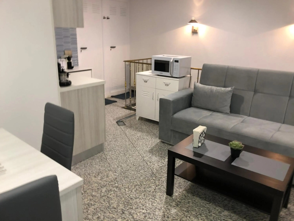 Luxurious 5 Bedroom Apartment in Moncloa-Aravaca
