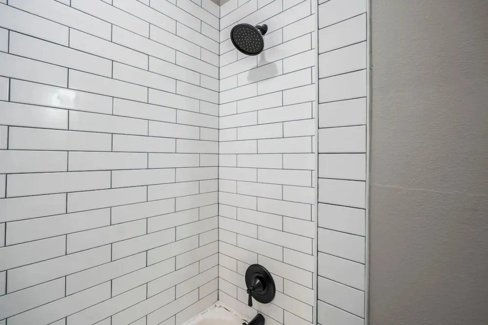 Modern 2BR Home With King Beds Near Downtown