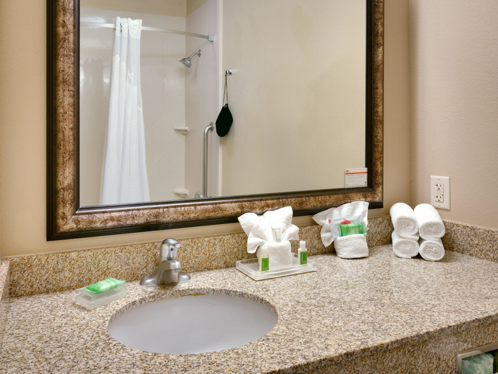 Holiday Inn & Suites Salt Lake City - Airport West by IHG