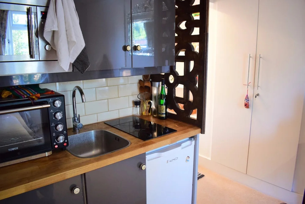 West London Studio with Garden