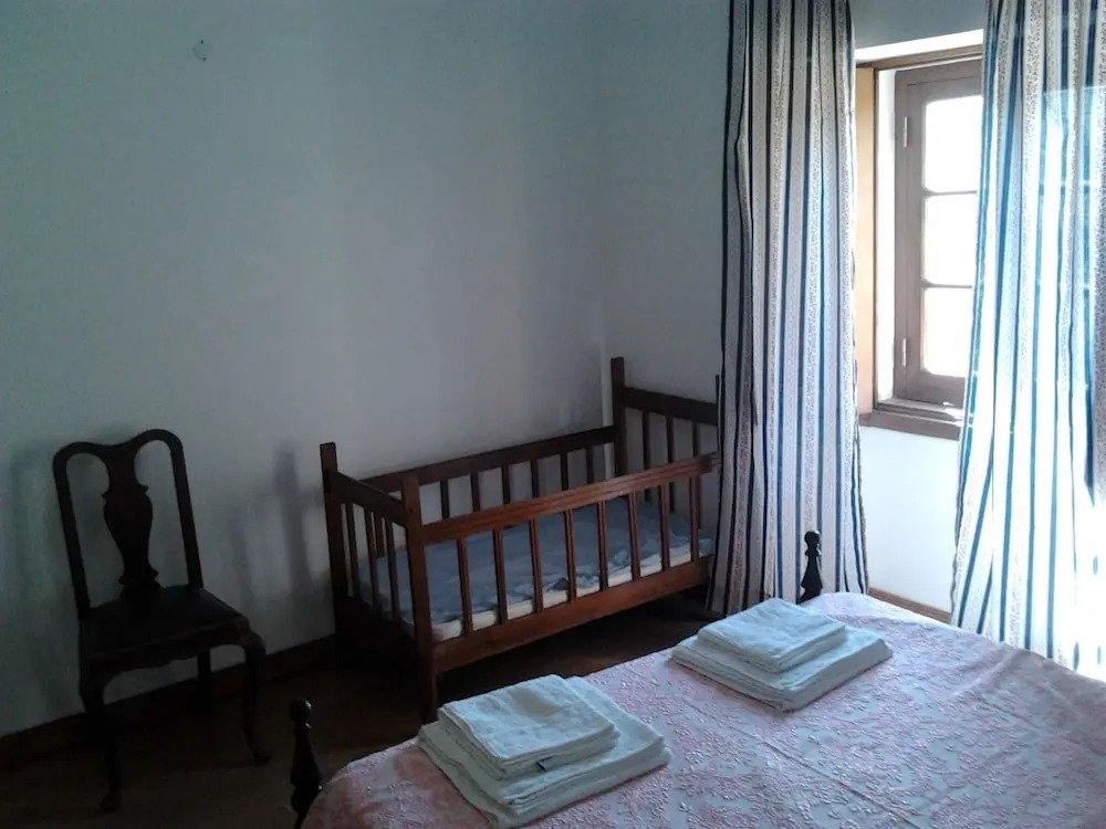 Historical Charming Vintage Villa with 4 bedrooms & country views 4 Villa by RedAwning