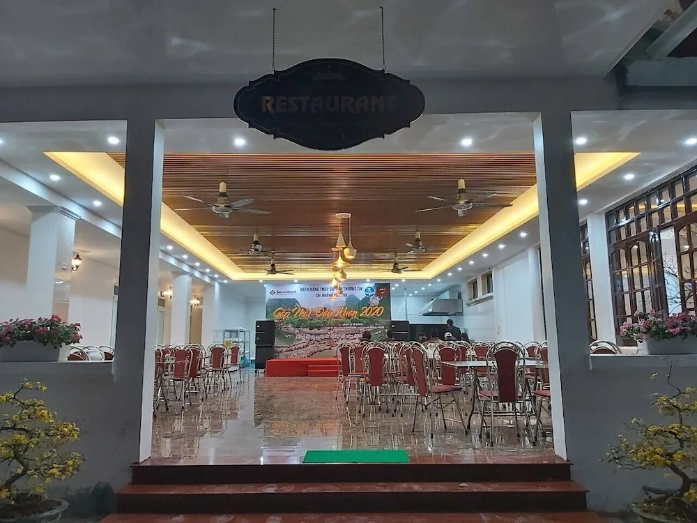 Vạn Xuân Royal Hotel