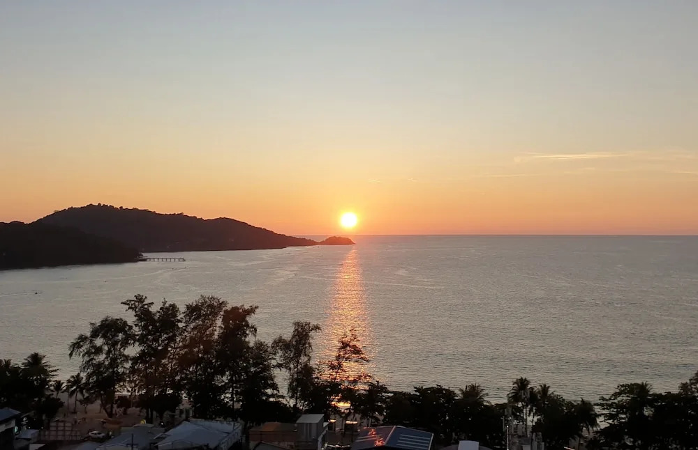 Patong Tower Cozy Comfy Luxury Apartment With Seaview, for 1-3 People, in Phuket