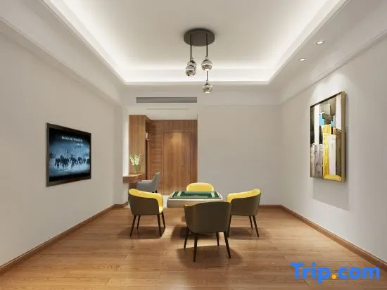 Zhuhai Art Exhibition International Hotel (Mingzhu Station Sam's Club)