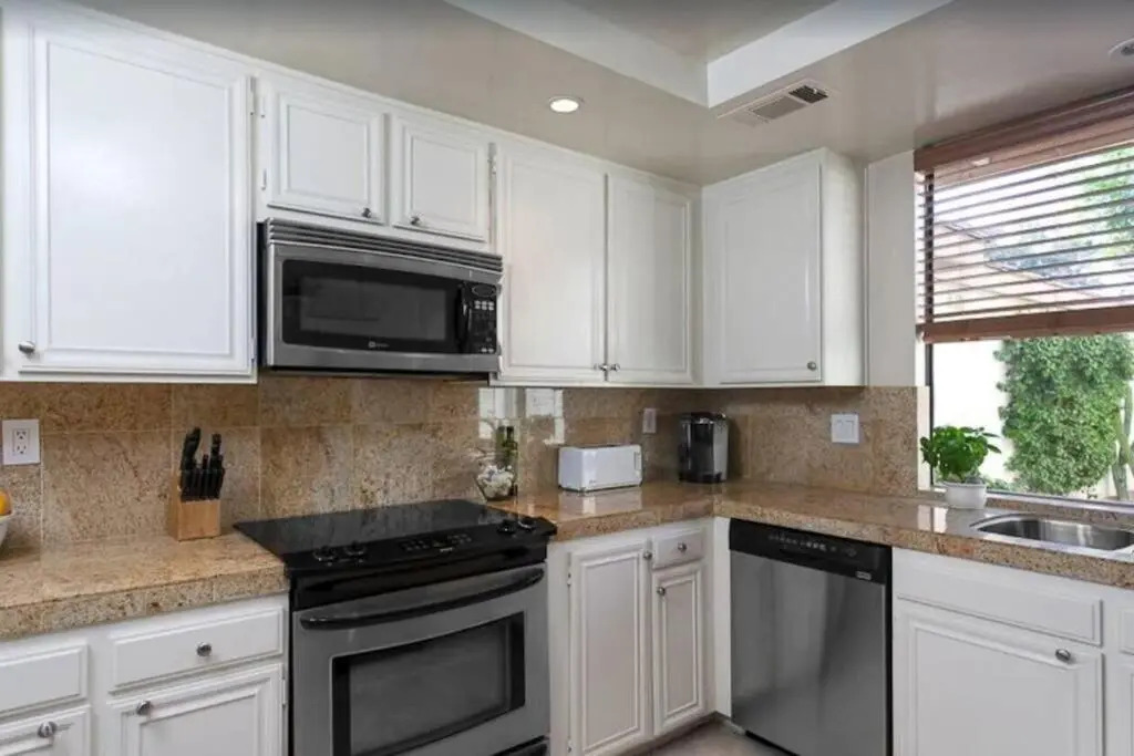 Private Country Club Condo on awesome golf course