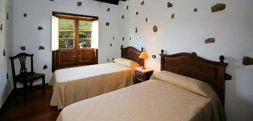 Villa - 3 Bedrooms with Pool - 103089