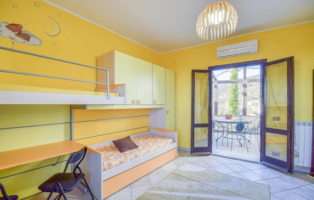 Stunning Home In Vado Ligure With Wifi