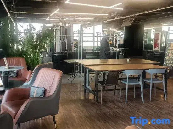 Yunzhen Xiyue Esports Hotel (Hongqi Street Xinli Plaza Branch)