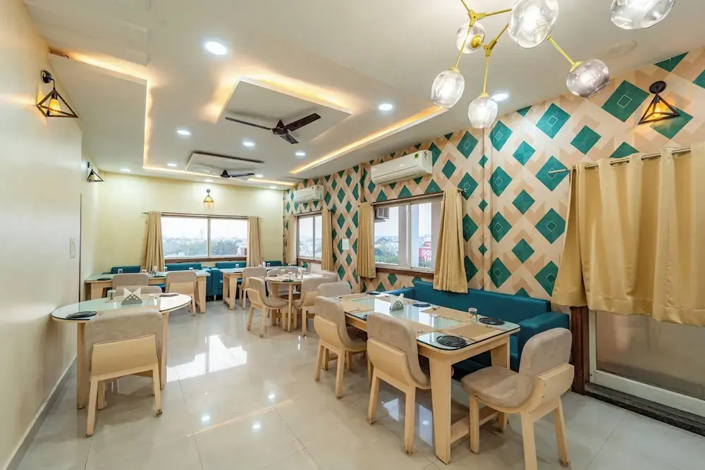 Treebo Premium Zorba - Hoshangabad Road