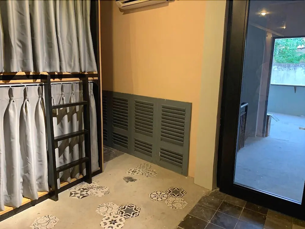 92 Hostel
