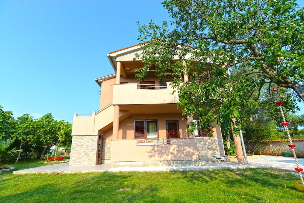 Apartment 1665