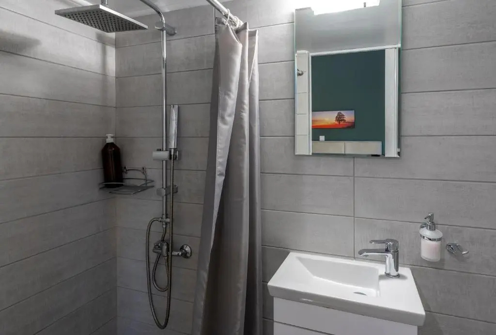 Luxcrib&Spa in Glyfada