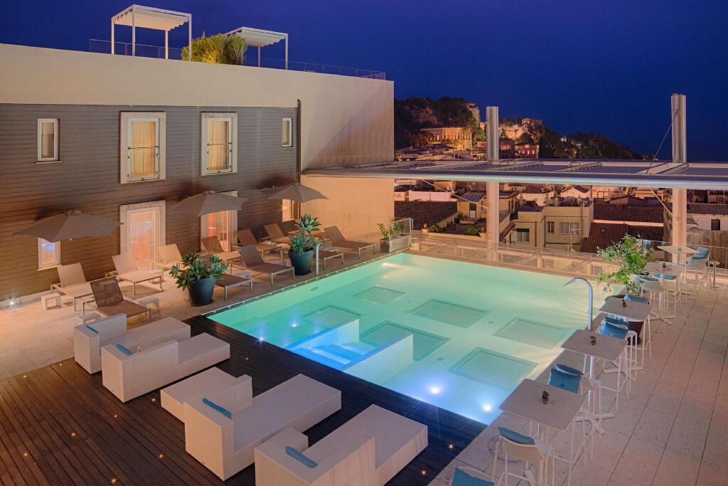 Отель NH Collection Taormina