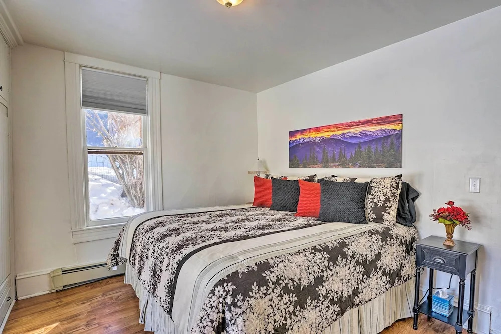 'victory Victorian House' - Walk to Dtwn Glenwood!