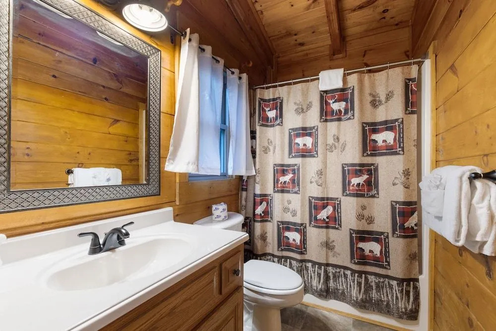 Cozy Bear Lodge
