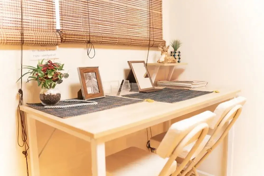 Tsurumibashi House