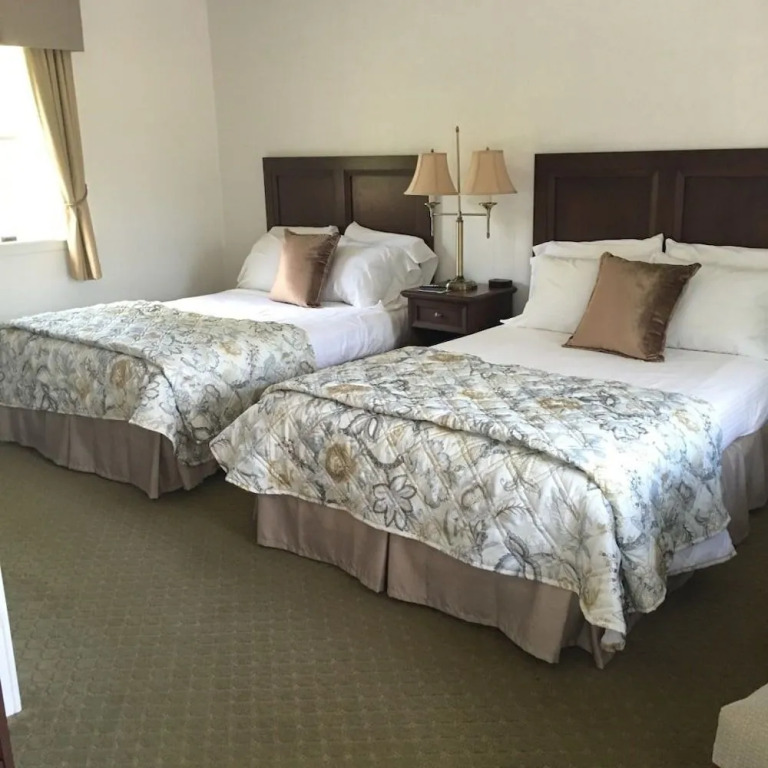 Braeside Lodging