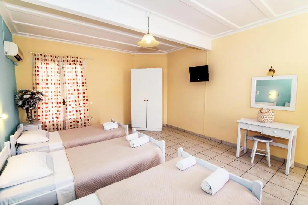 Apple Hotel