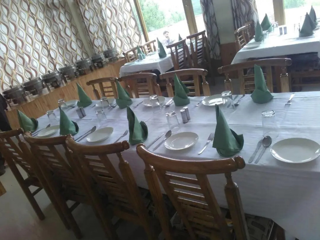 Lotus Inn River View