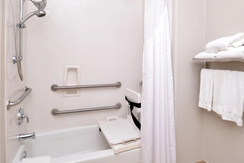 Holiday Inn Express Hotel & Suites San Antonio by IHG