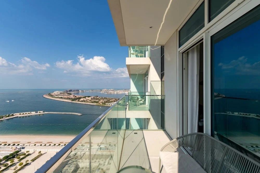 Stylish Emaar Beachfront 2BR w Beach Access