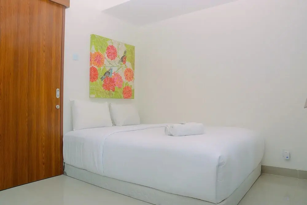 Cozy Living 1BR at Grand Kamala Lagoon Apartment By Travelio