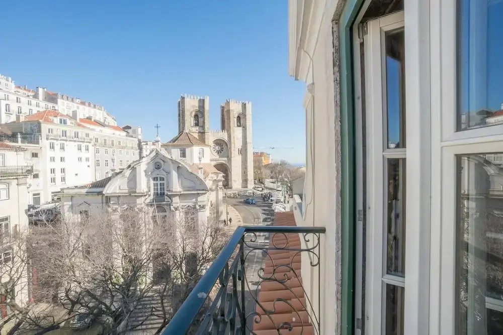 Superb Flat Cathedral & River View