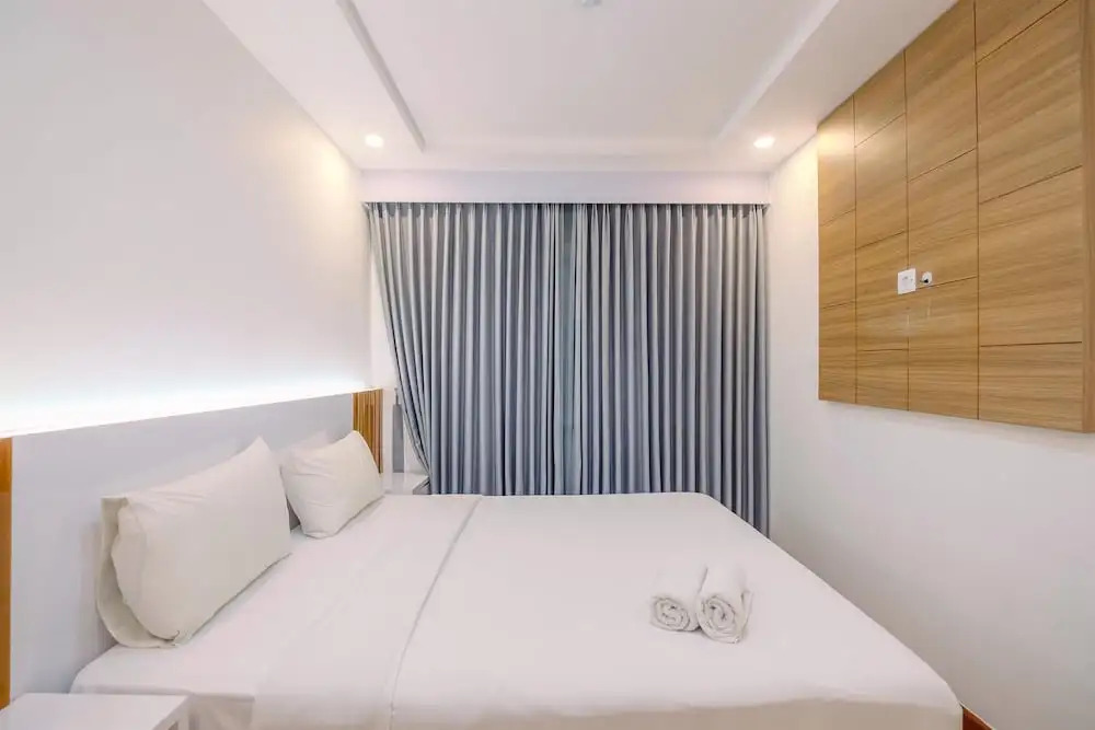 Fancy and Fabulous 1BR at Pejaten Park Apartment