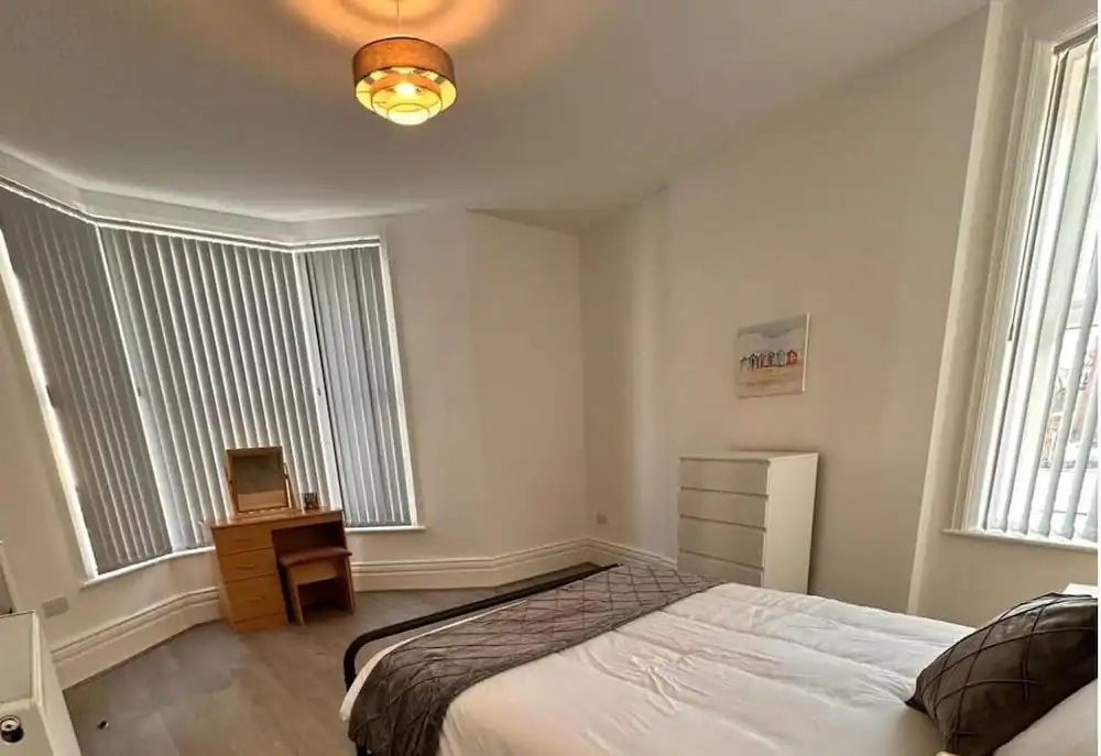 Near Beach - Parking - Wifi - Sleeps 2