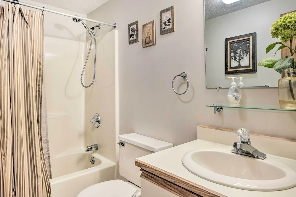 Cozy Conway Area Home ~ 4 Mi to Cranmore Mountain