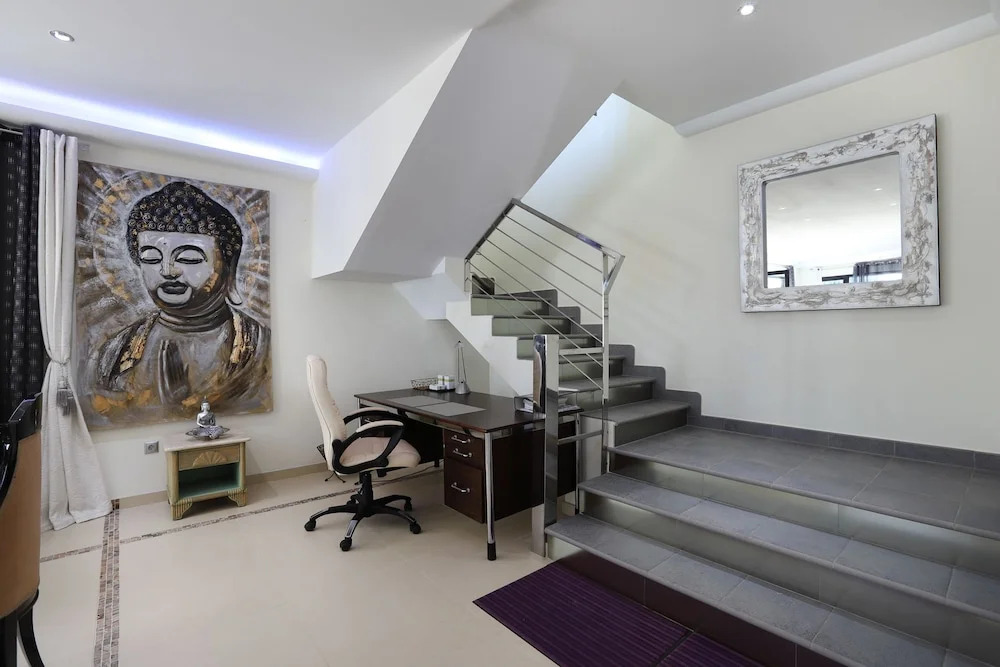 DREAM VILLA IN ALBIR BLUELINE