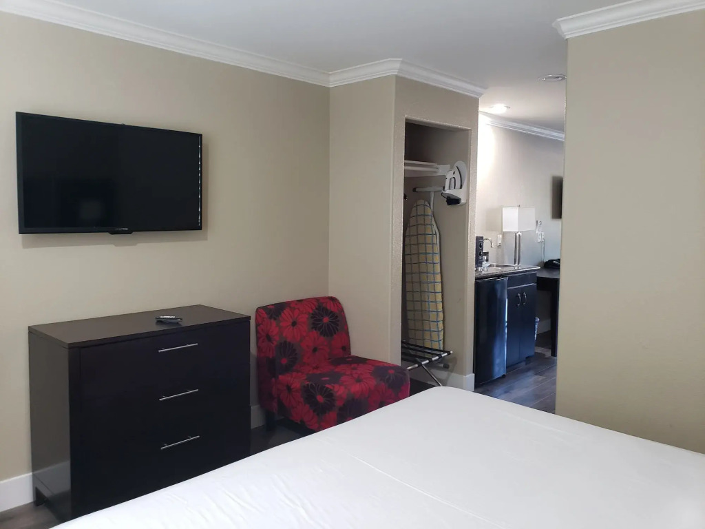 Fairview Inn & Suites
