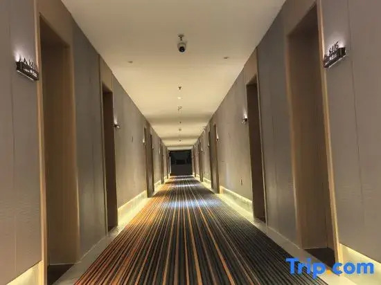 Xinhua Century Hotel