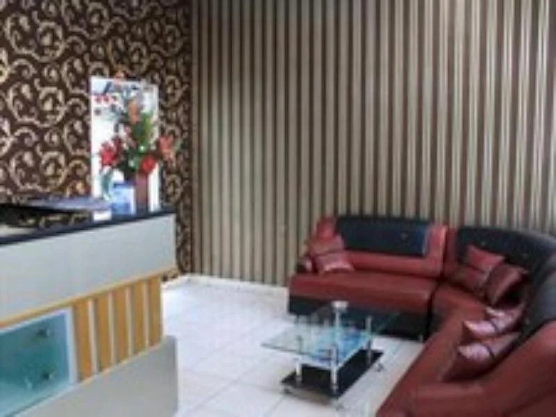 Urbanview Hotel Platinum Parepare