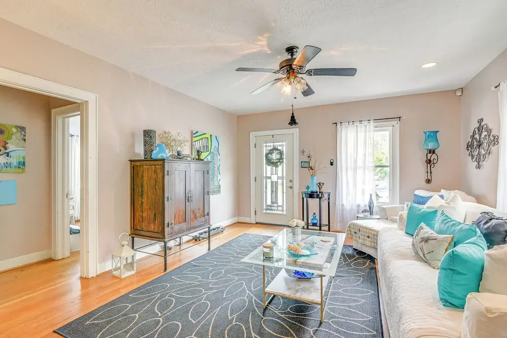 1/2 Mi to Beach! Pet-Friendly Dtwn Galveston Home